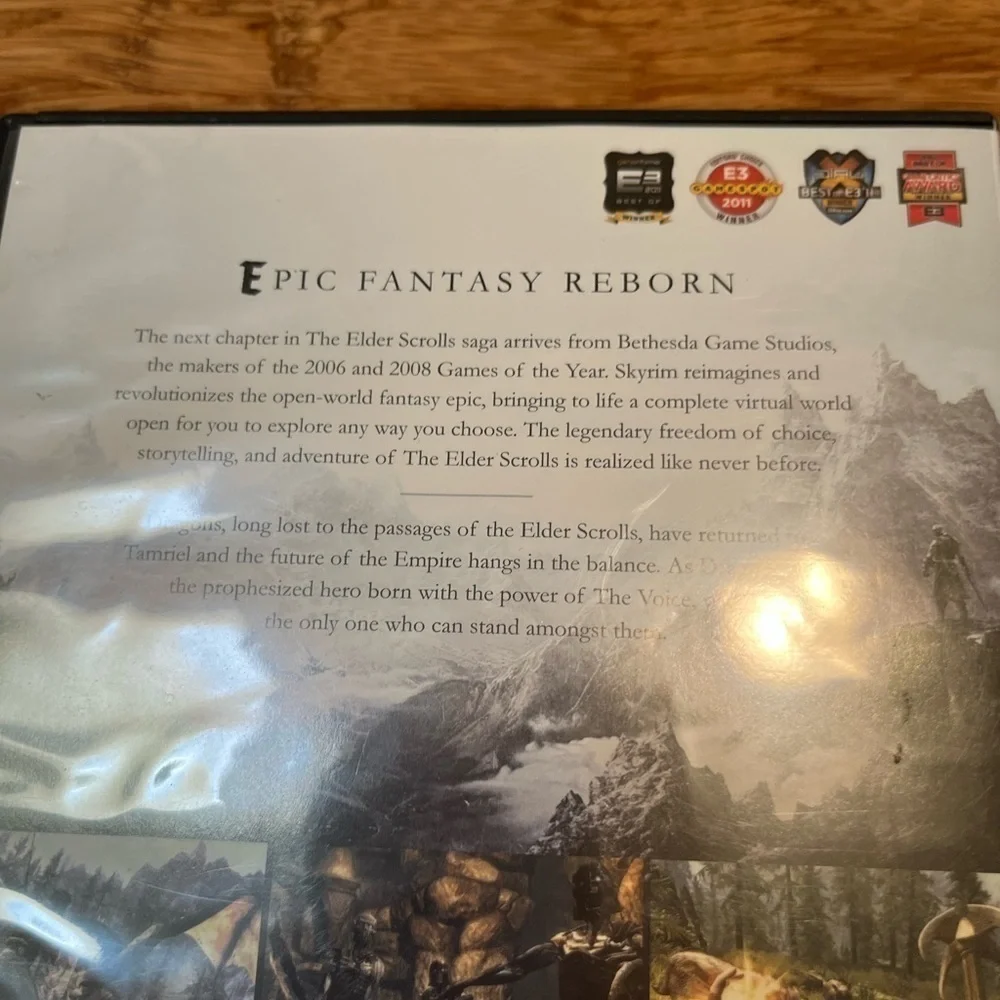 SKYRIM PC DVD game for windows w/ original MAP, case, and instruction booklet